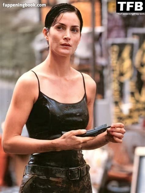 carrie anne moss naked